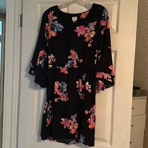 Floral Dress - 3/4 sleeves